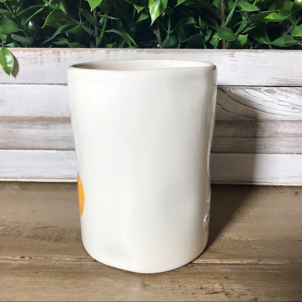 Rae Dunn Pumpkin Candle - Picture 2 of 6